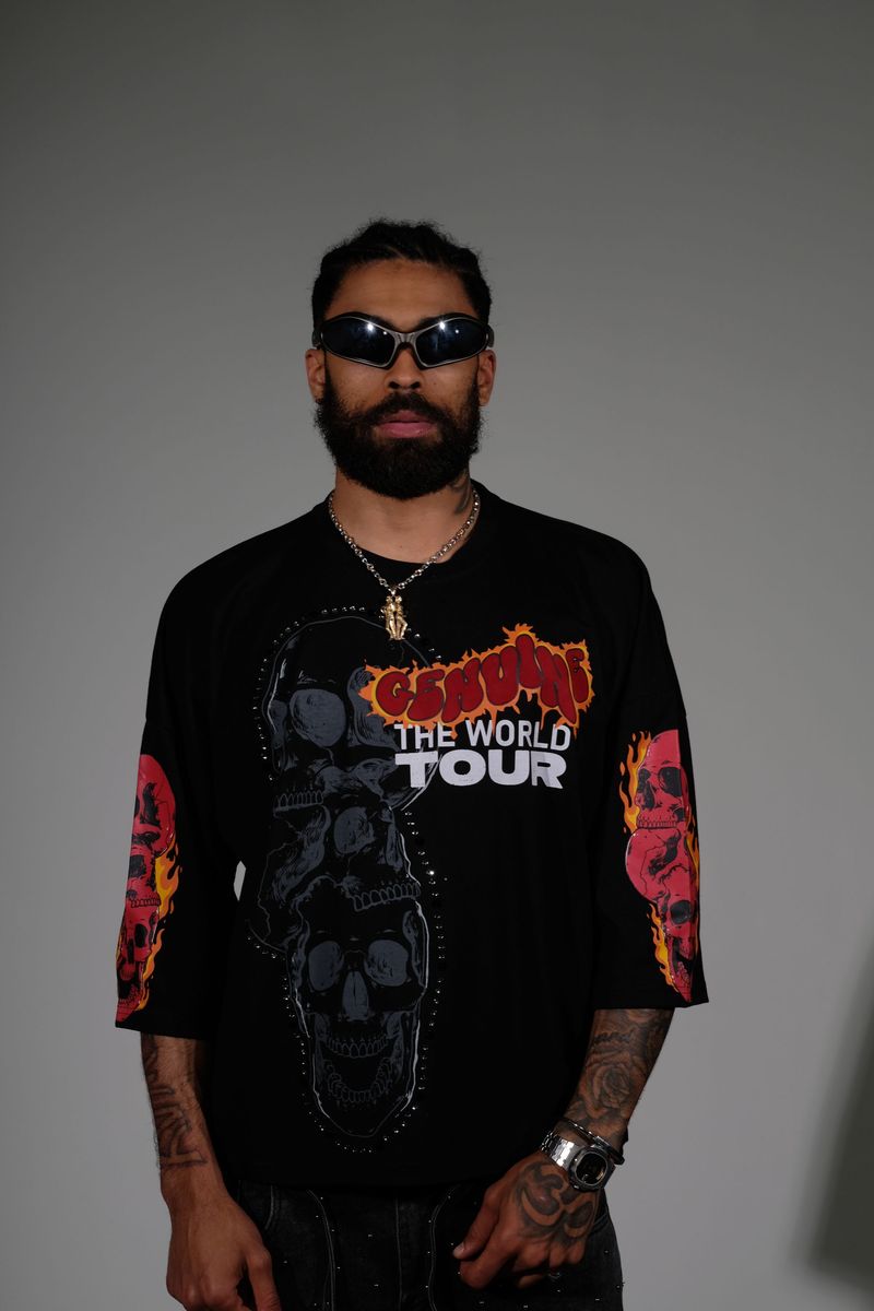 Genuine the world tour tshirt Cropped T-shirt -Black