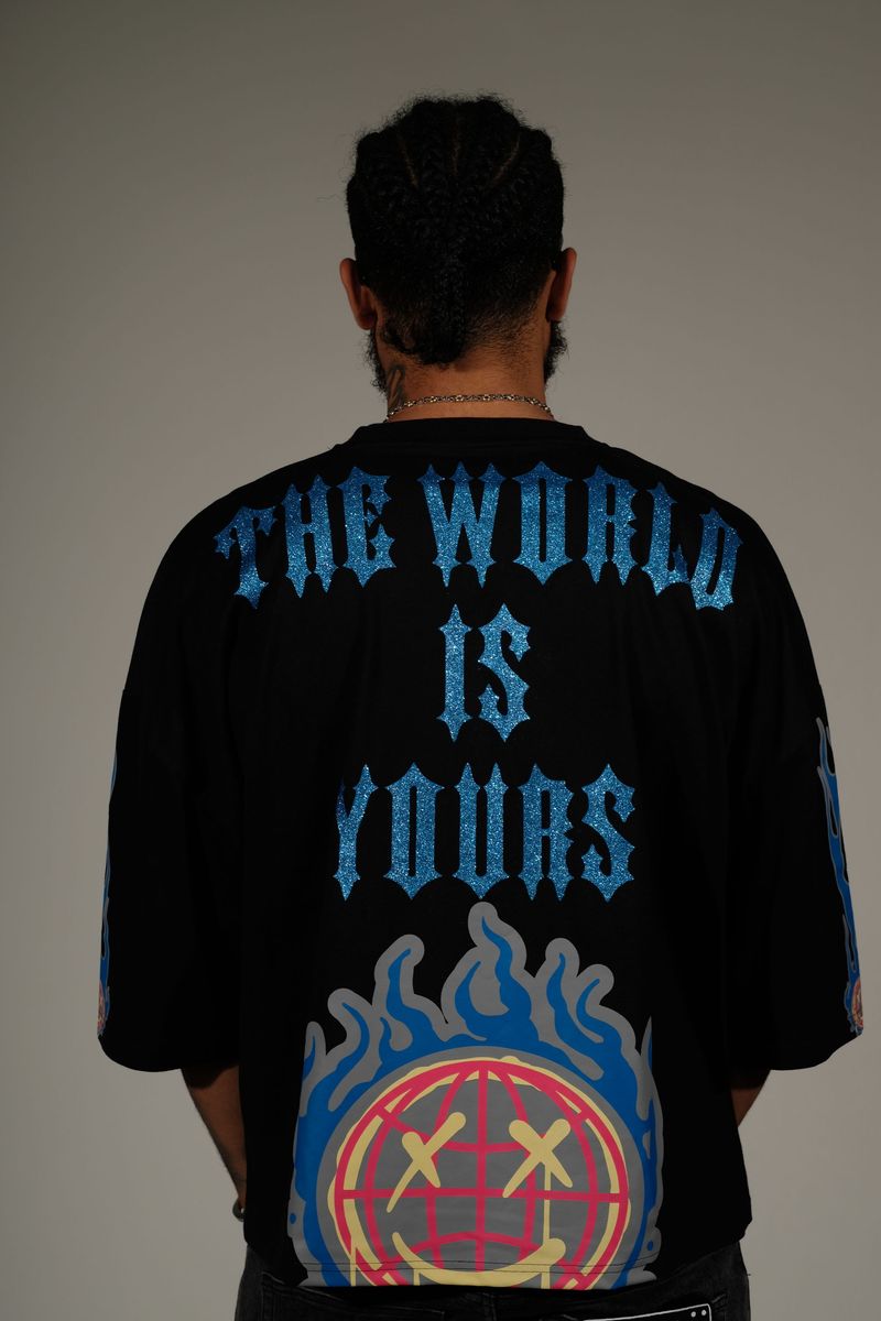 The world is yours tshirt Cropped T-shirt -Black