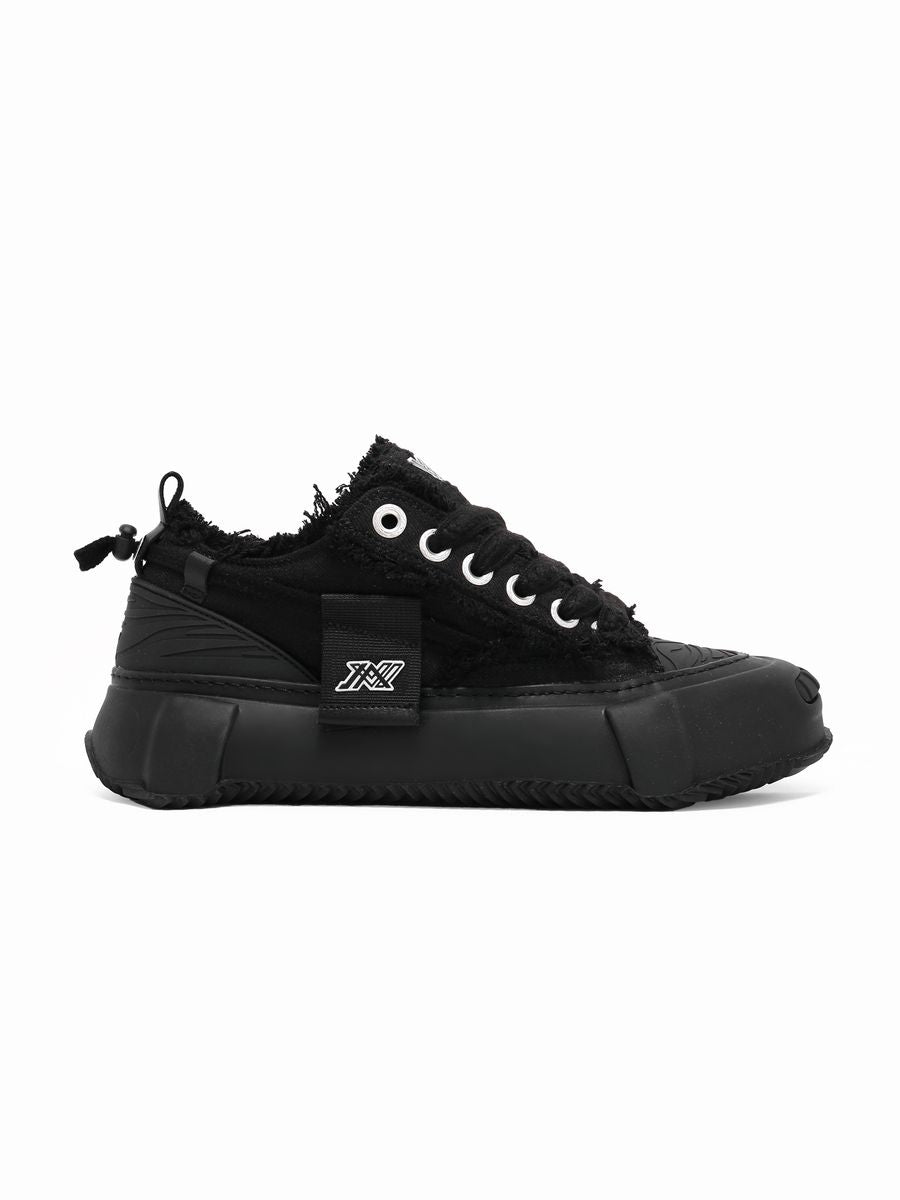 ELEVATE SNEAKER - BLACK