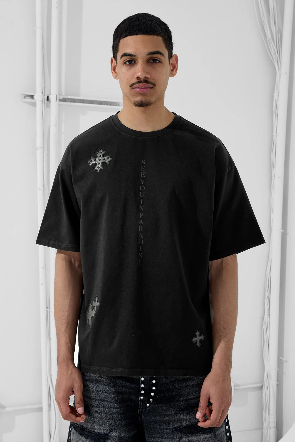 Utopia T-Shirt - Jet Black