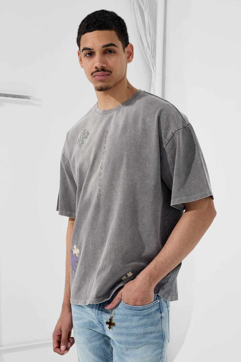 Utopia T-Shirt - Smoked Grey